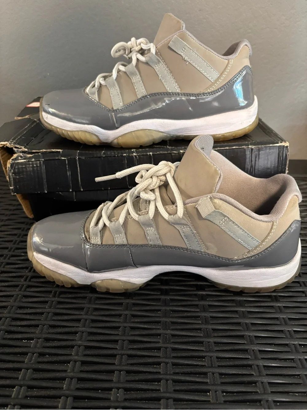 Air Jordan 11 Retro Low 'Cool Grey' Size 9.5 528895-003 CONDITION 9/10